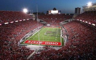 足彩网：巴黎冬窗策略解析，理性投入下的静观与伺机