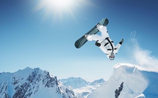 中国足彩竞彩网_弗拉格准三双徒劳无功，爵士险胜独行侠终结连败