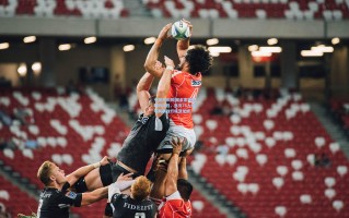 中国竞彩网|掘金客场豪取四连胜，连克76人绿军鹈鹕独行侠显龙威